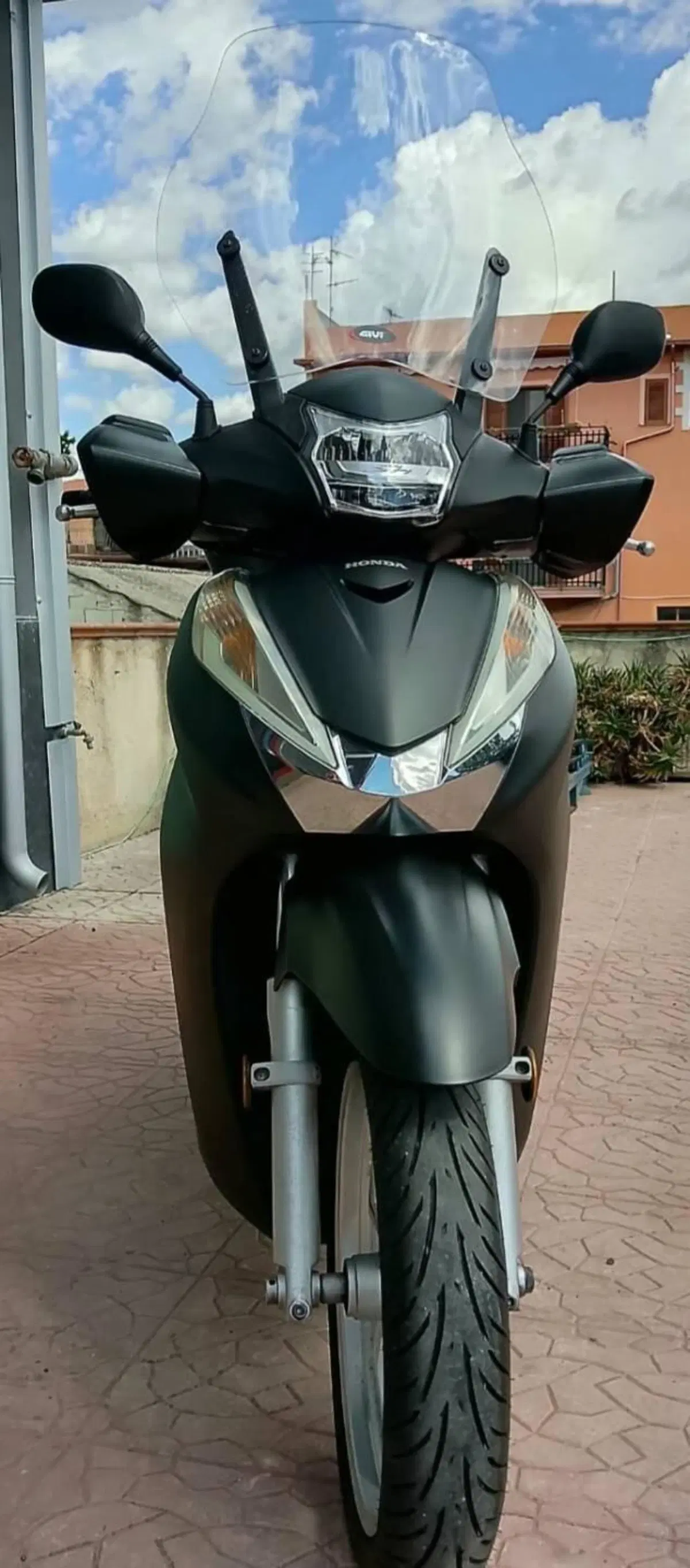 Honda SH 300 i ABS (2016 - 20) (2)