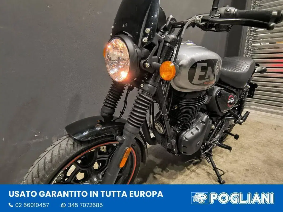 Royal Enfield HNTR 350 (2022 - 26) (8)