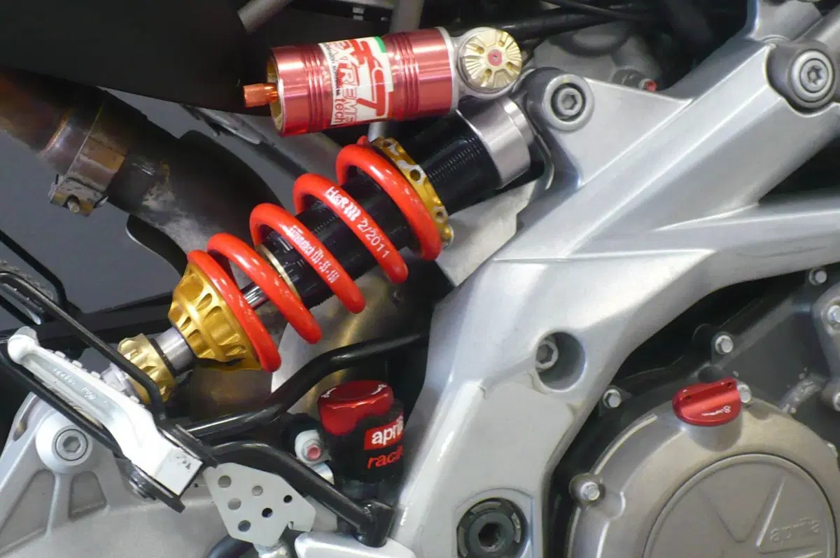 Aprilia Dorsoduro 750 ABS (2009 - 17) (7)