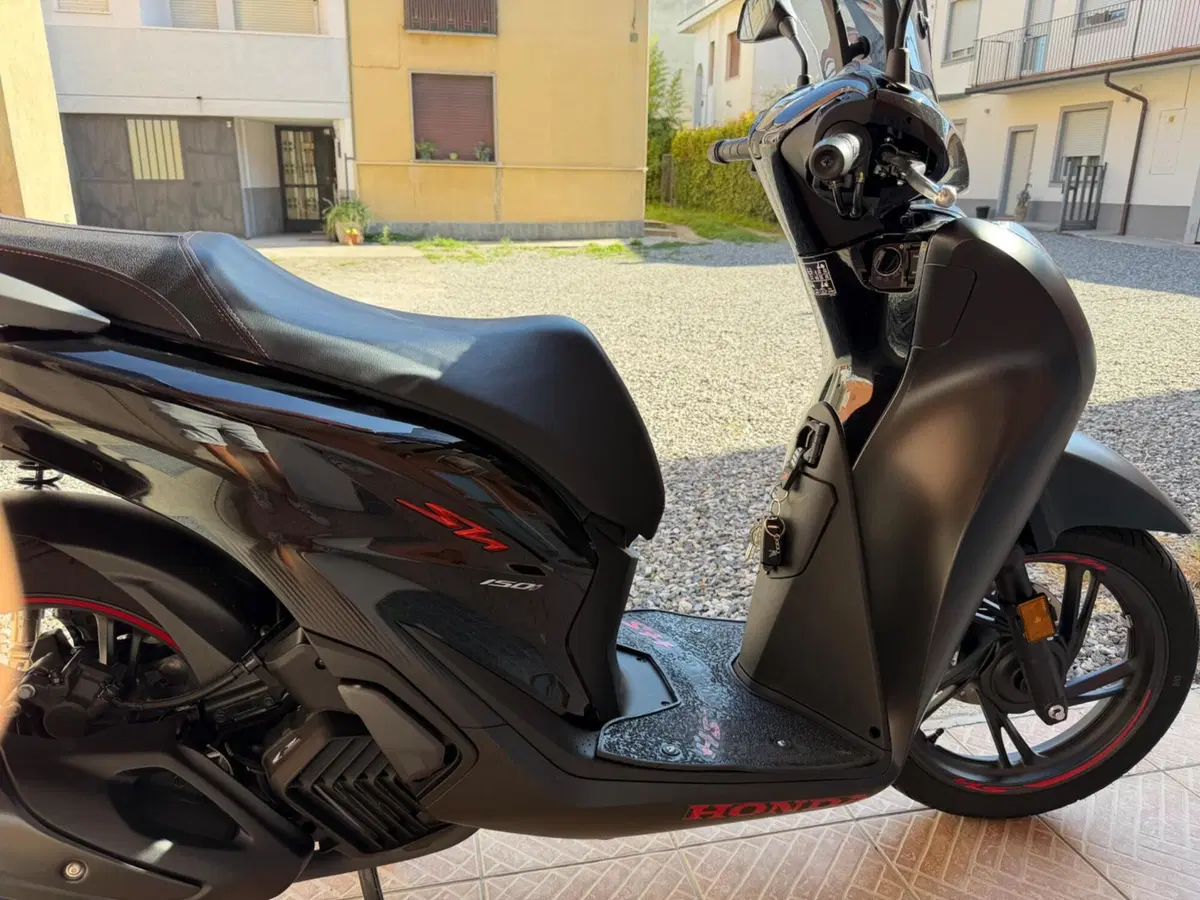 Honda SH 150i Sport (2024 - 25) (2)