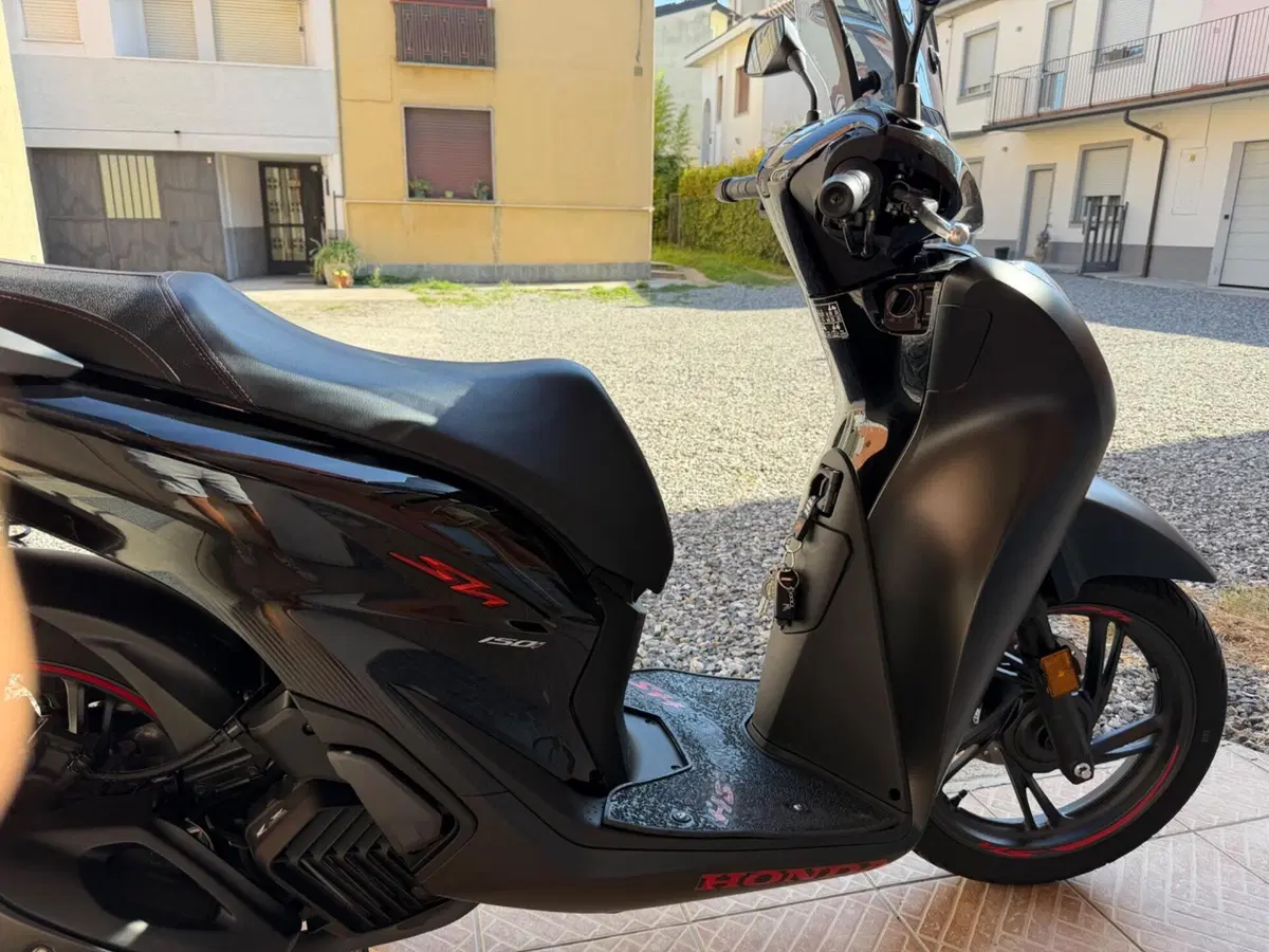 Honda SH 150i Sport (2024 - 25) (3)