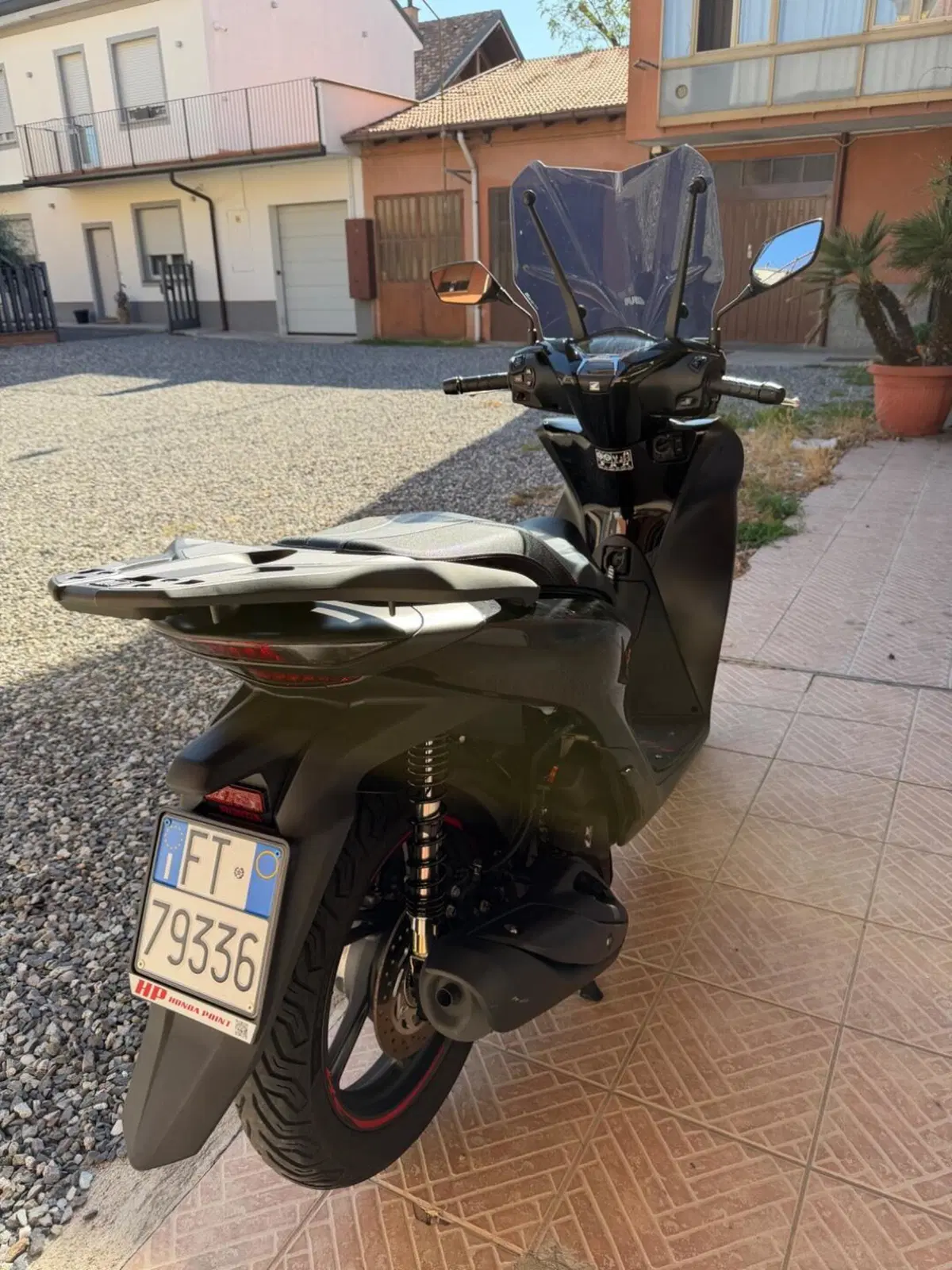 Honda SH 150i Sport (2024 - 25) (9)
