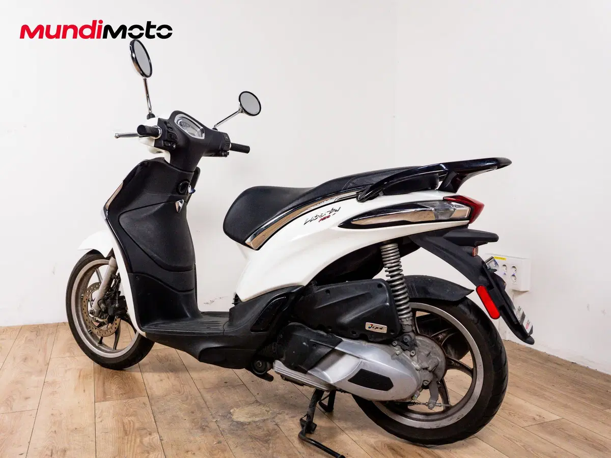 Piaggio Liberty 125 i-get ABS (2016) (7)
