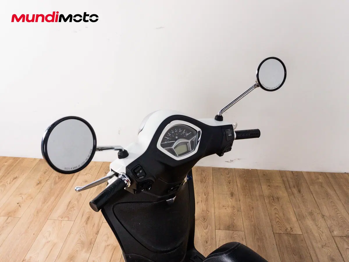 Piaggio Liberty 125 i-get ABS (2016) (11)