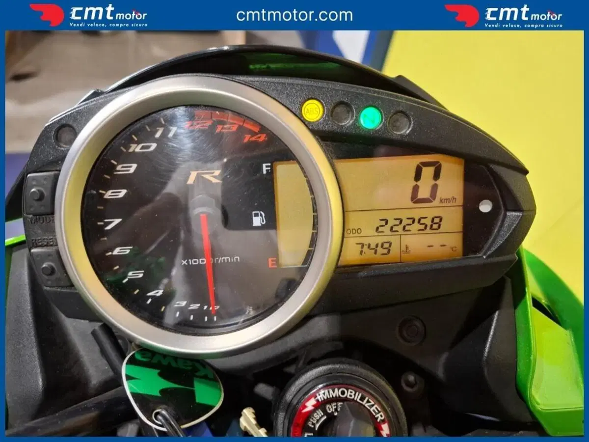 Kawasaki Z 750 R ABS (2011 - 12) (8)