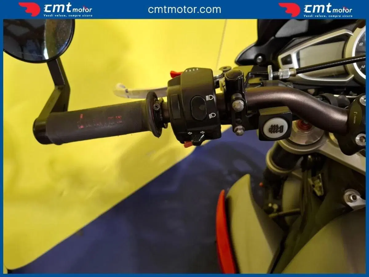 Triumph Street Triple R (2013 - 14) (8)