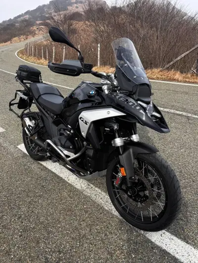 Bmw R 1300 GS Triple Black (2023 - 26) usata