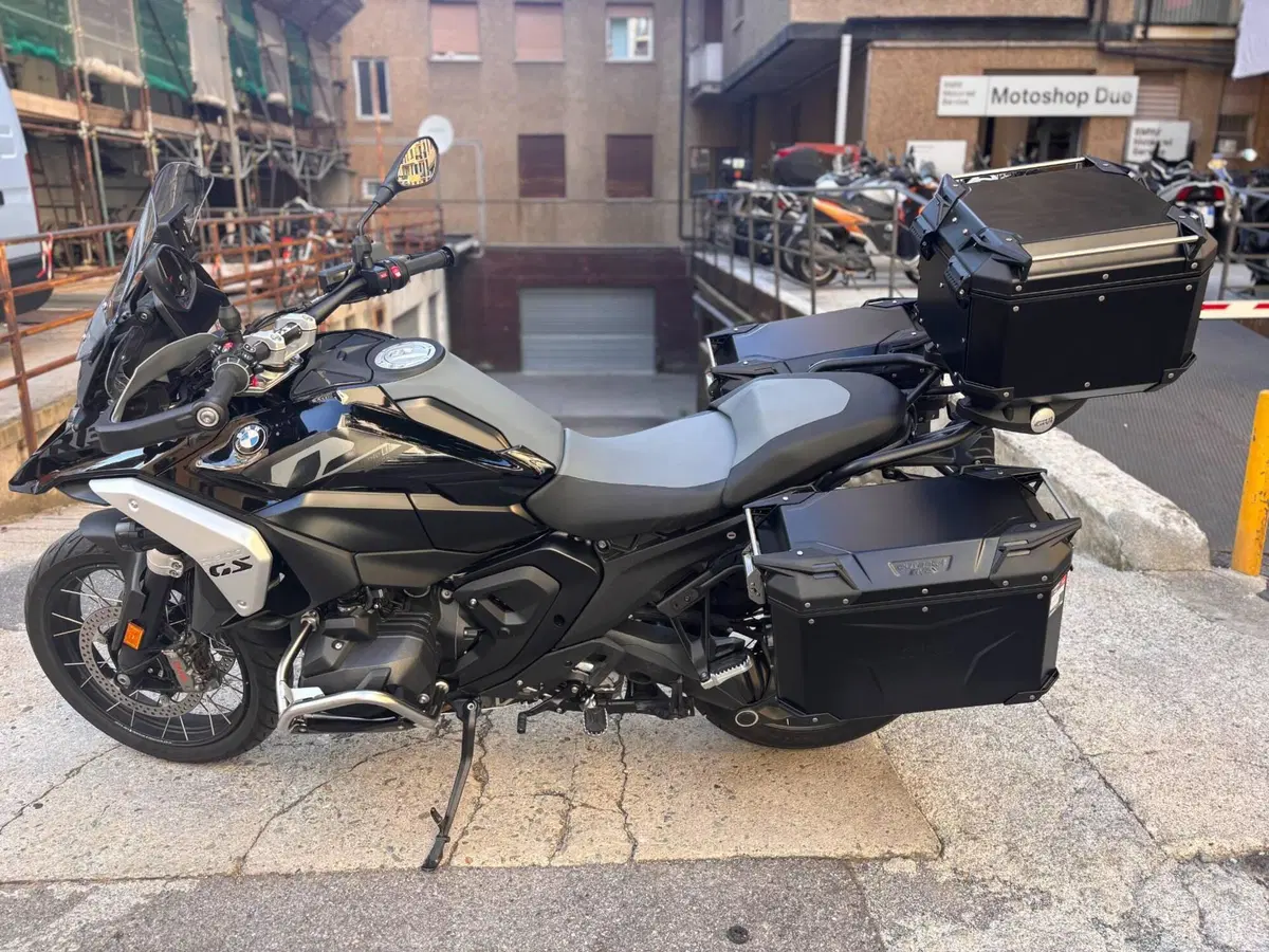 Bmw R 1300 GS Triple Black (2023 - 26) (4)