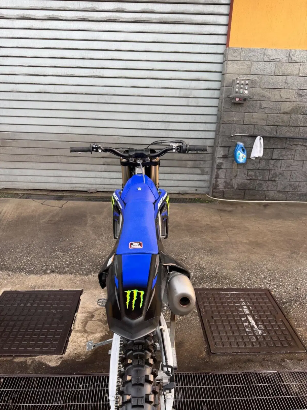 Yamaha YZ 450 F Monster Energy Yamaha Racing Edition (2025) (6)