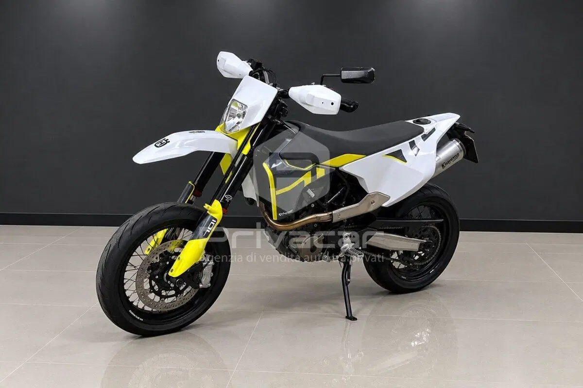 Husqvarna 701 Supermoto (2021)