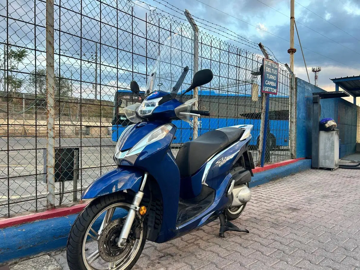 Honda SH 300 i ABS (2016 - 20) (2)