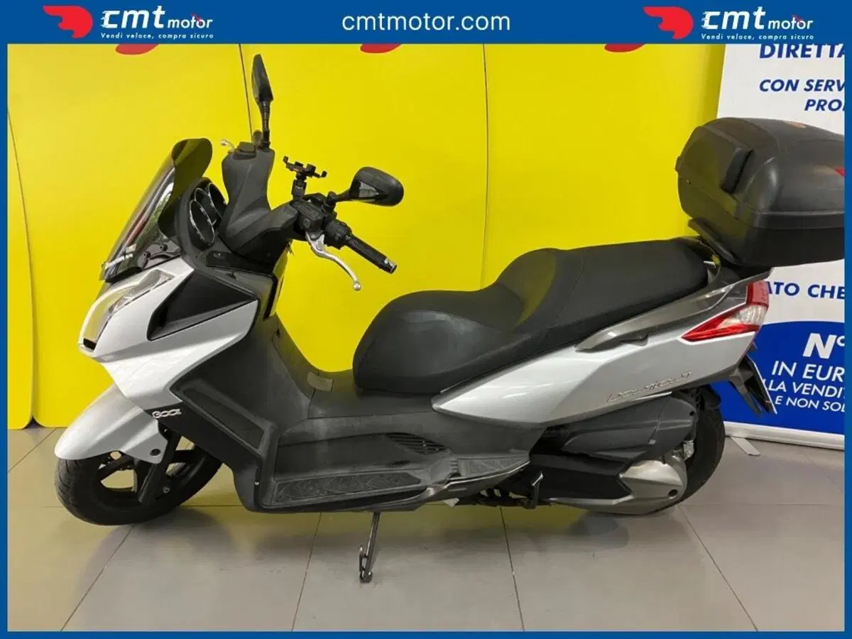 Kymco Downtown 300i (2009 - 17) (3)