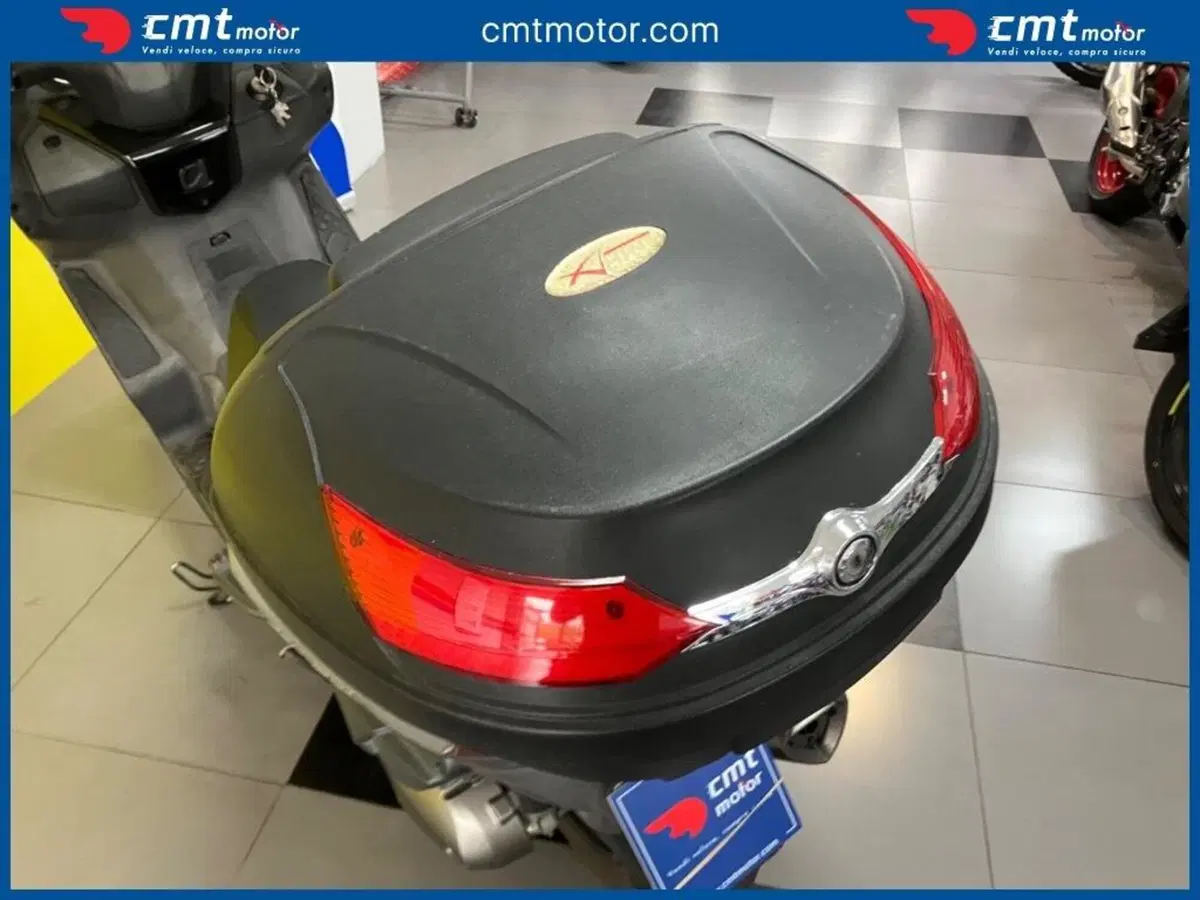 Kymco Downtown 300i (2009 - 17) (8)
