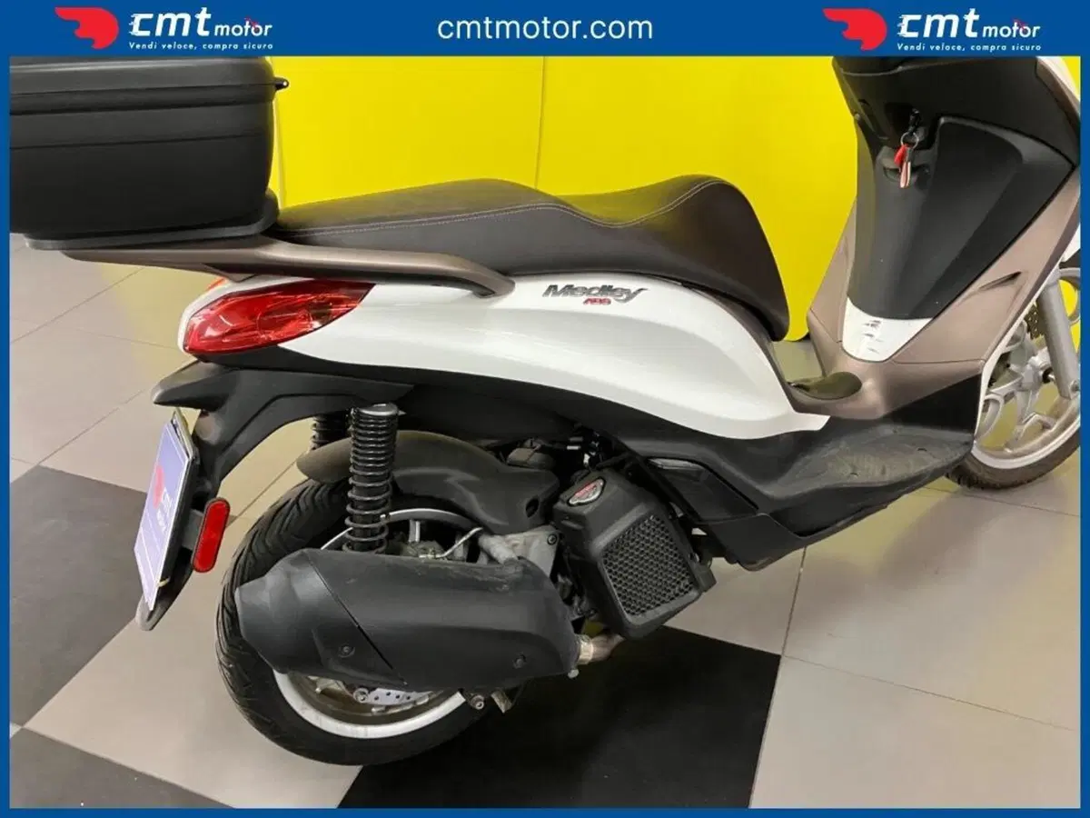 Piaggio Medley 125 ABS (2021 - 24) (9)