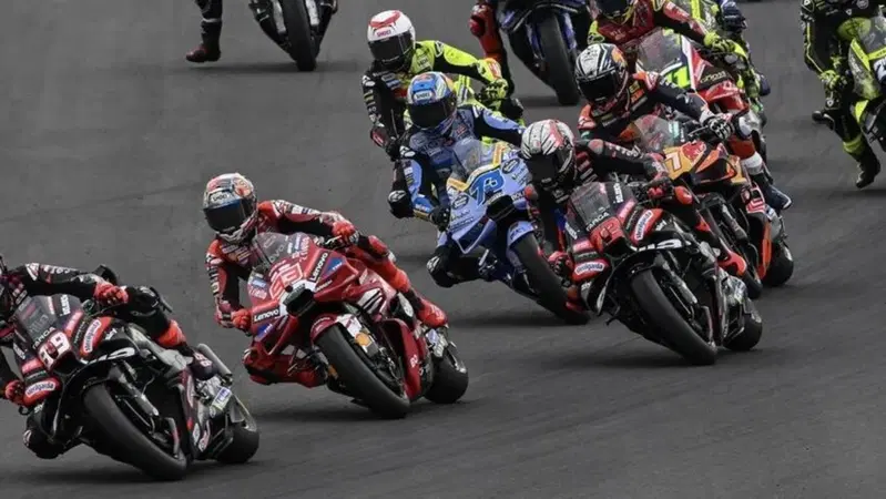 La MotoGP cambia format: dal 2027 due qualifiche e griglie diverse per Sprint e gara