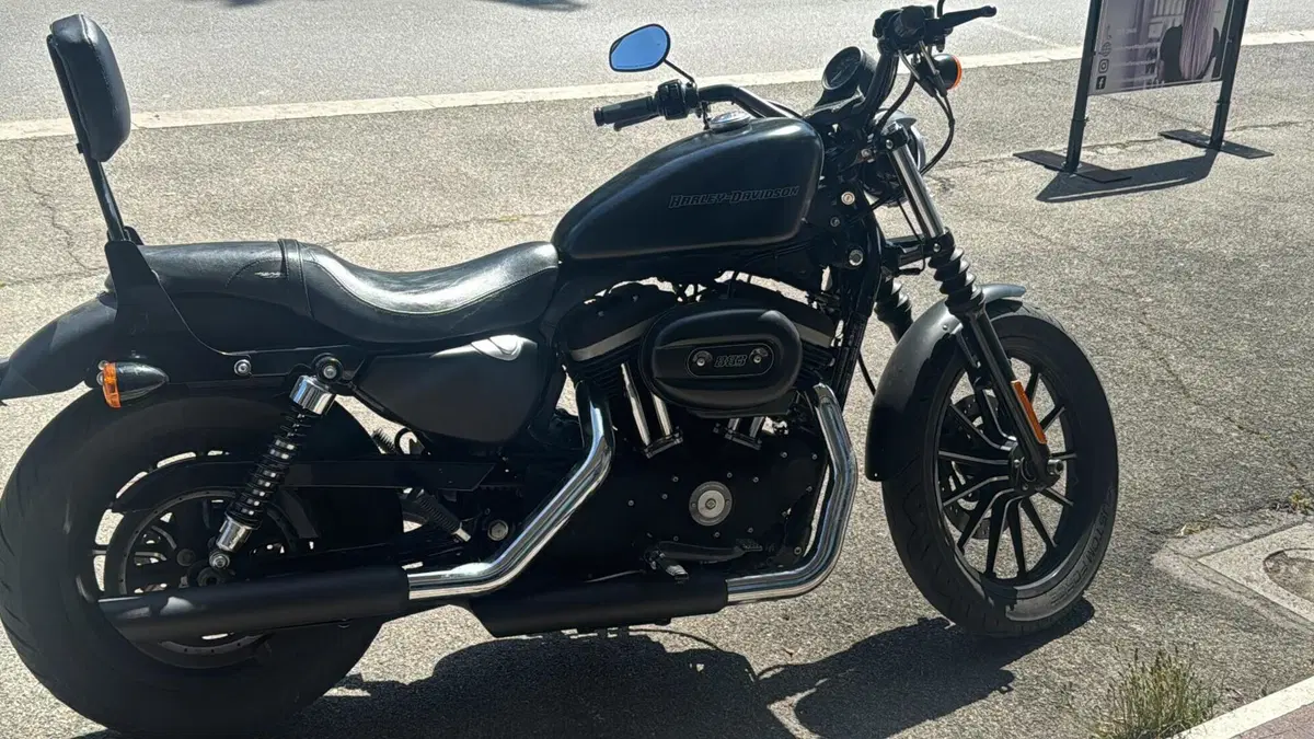 Harley-Davidson 883 Iron (2009 - 11) - XL 883N (5)