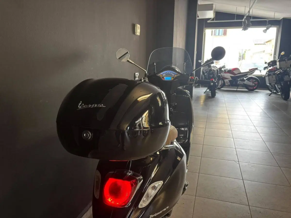 Vespa Primavera 125 (2021 - 23) (5)