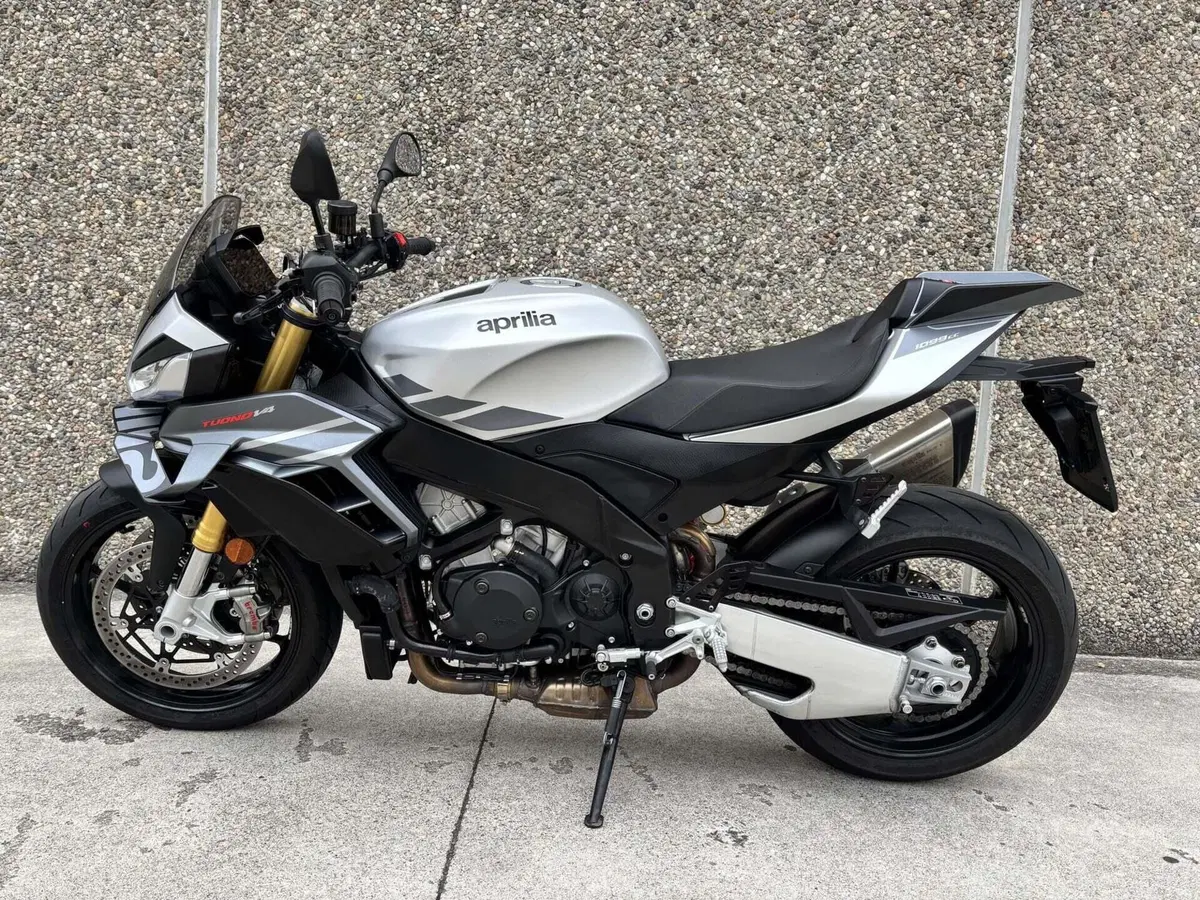 Aprilia Tuono V4 (2025 - 26) (2)