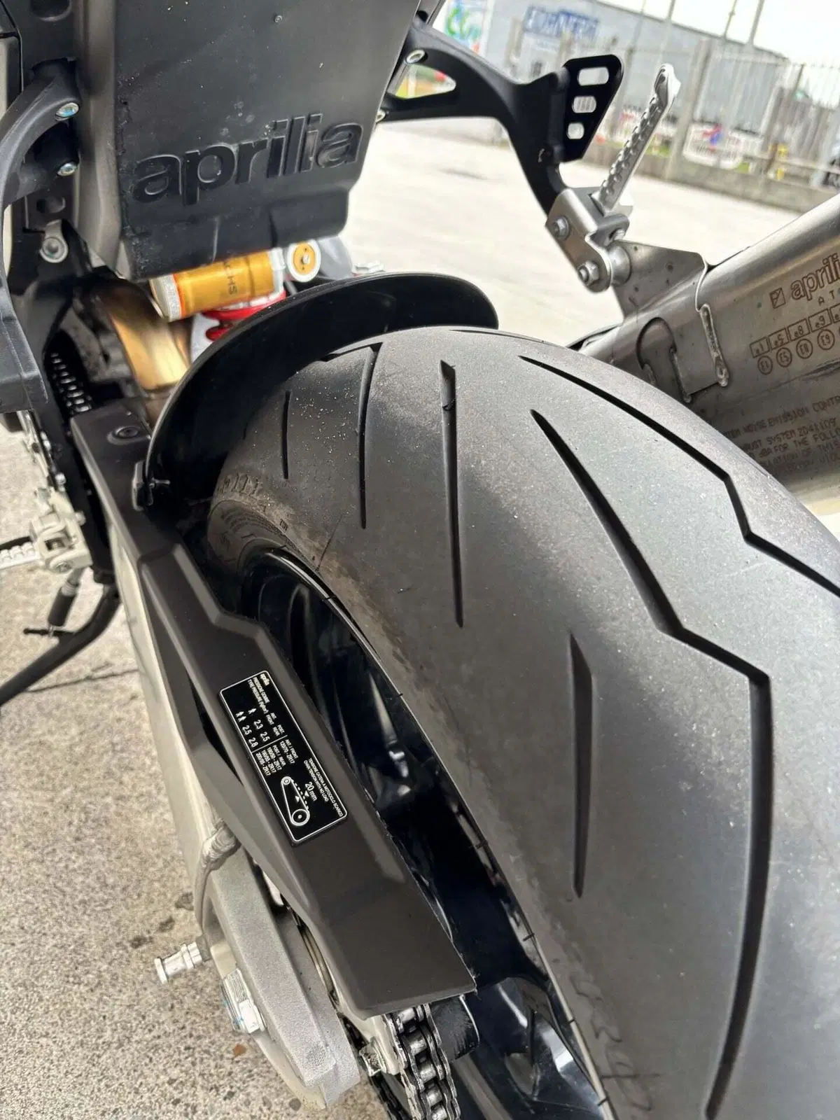 Aprilia Tuono V4 (2025 - 26) (6)