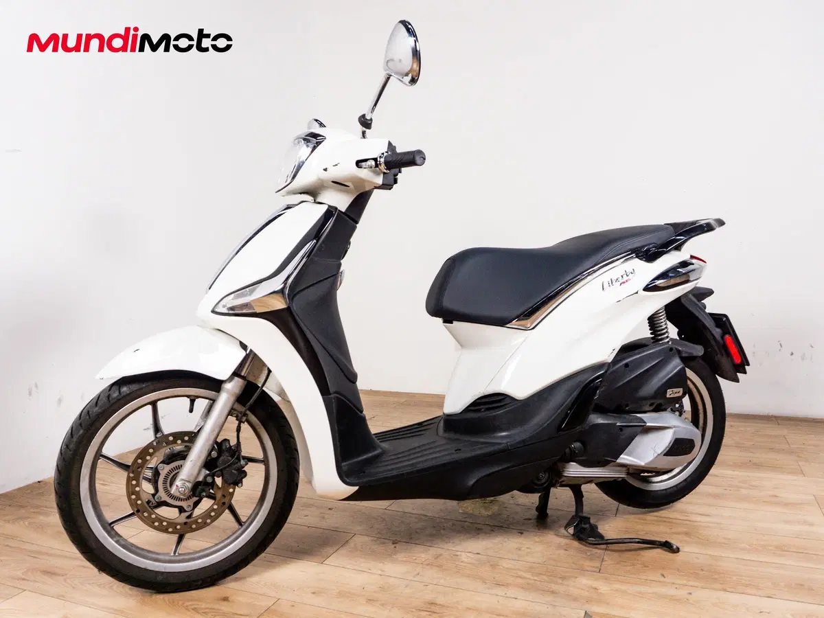 Piaggio Liberty 125 i-get ABS (2016) (8)
