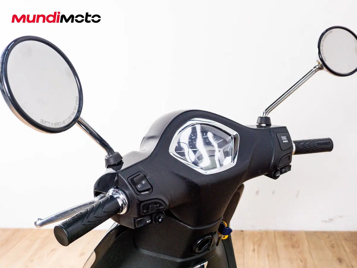 Piaggio Liberty 125 i-get ABS (2016) (11)