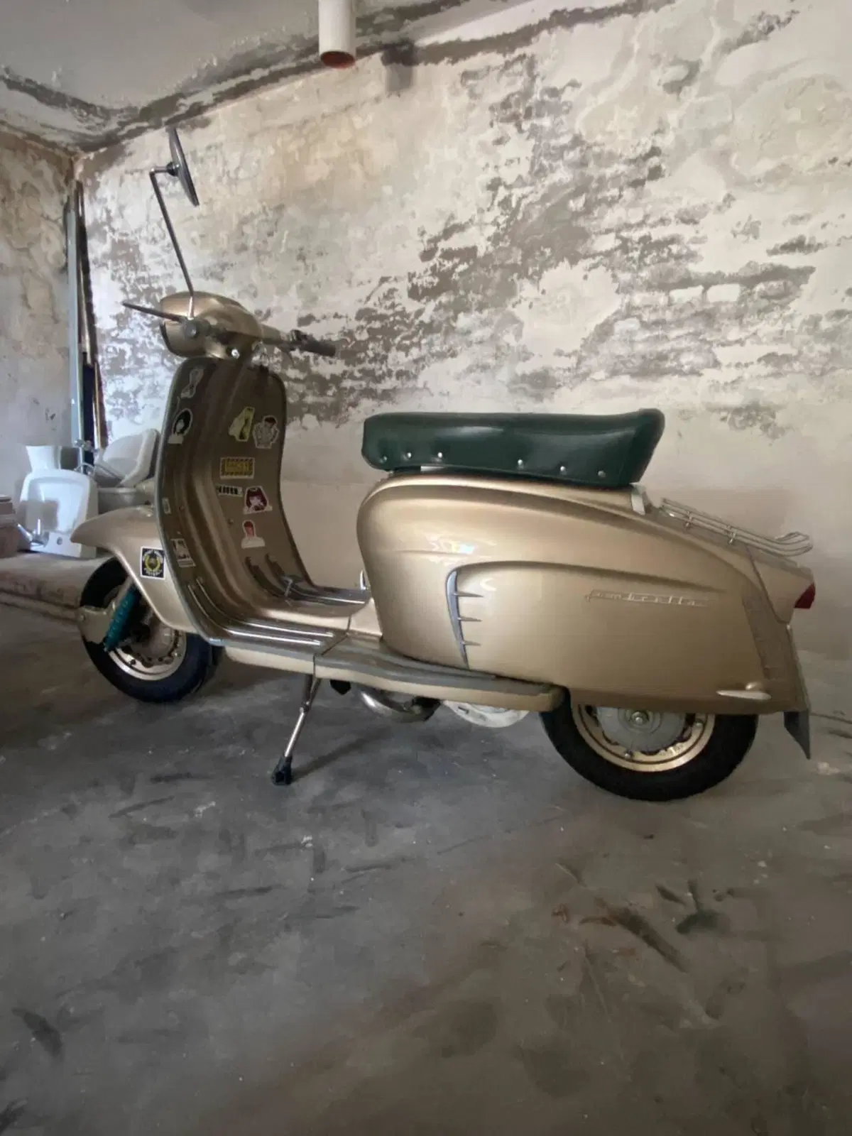 Lambretta special golden (5)