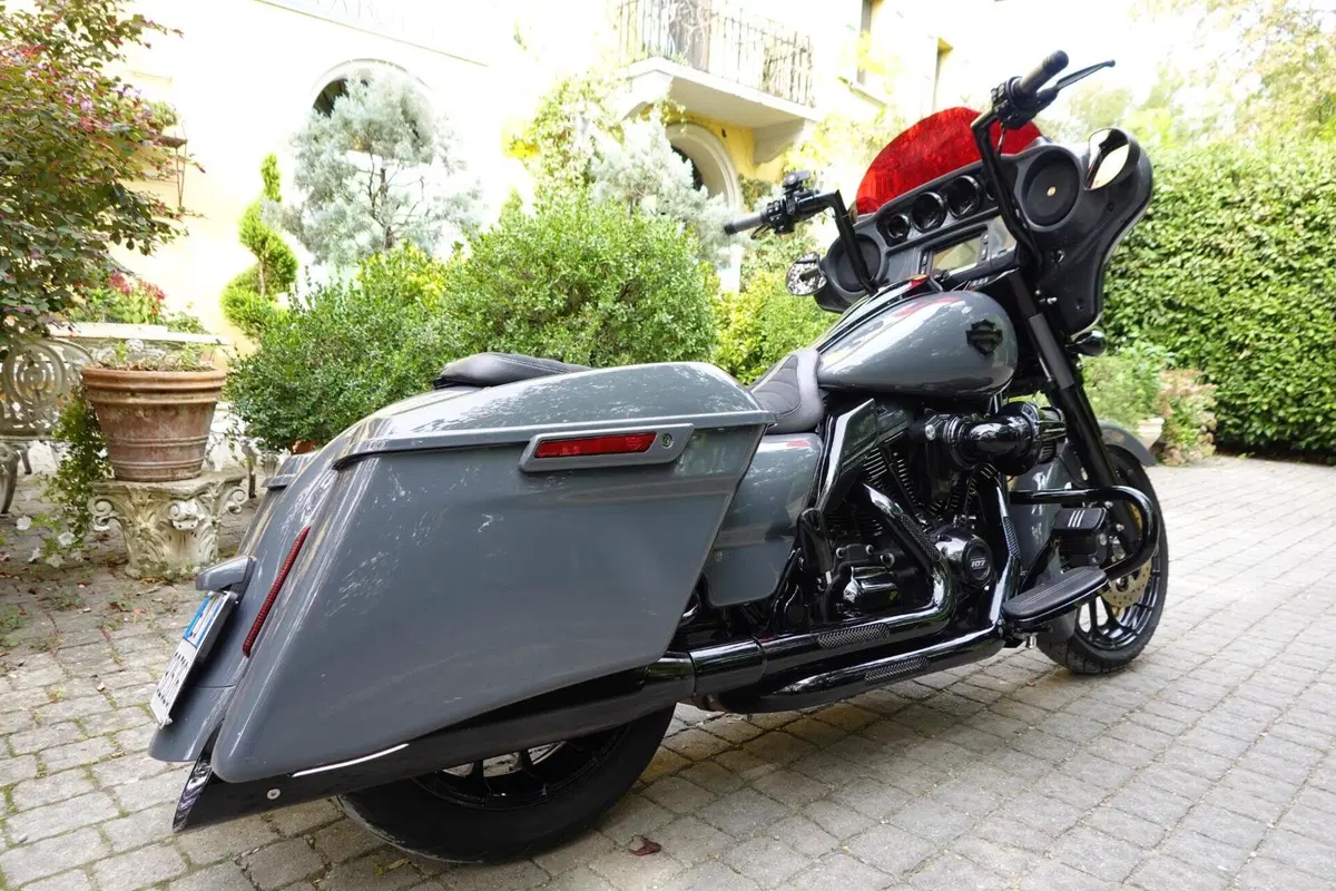 Harley-Davidson 107 Street Glide Special (2017 - 19) - FLHXS (7)