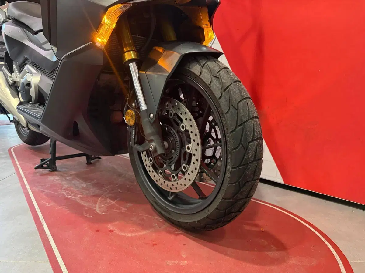 Honda Forza 750 DCT (2021 - 24) (10)