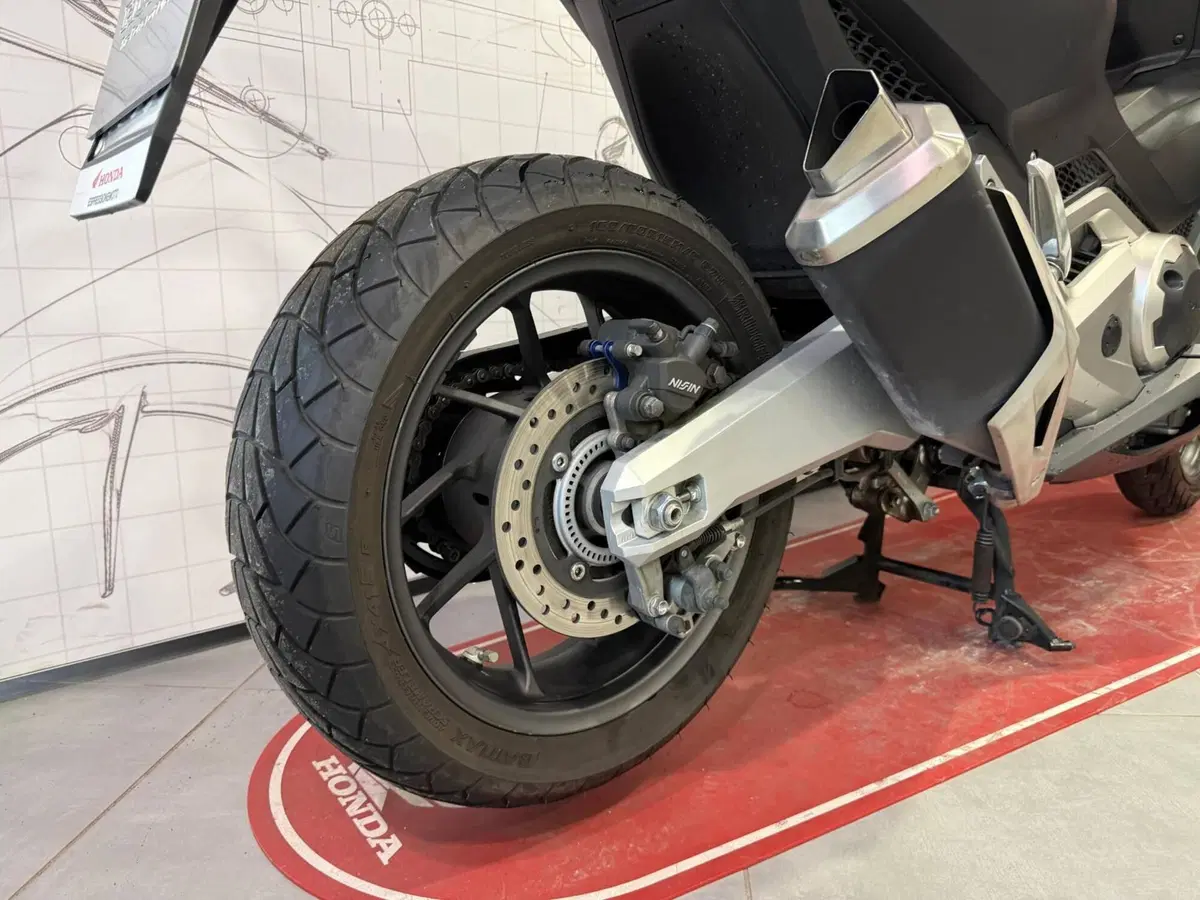 Honda Forza 750 DCT (2021 - 24) (12)
