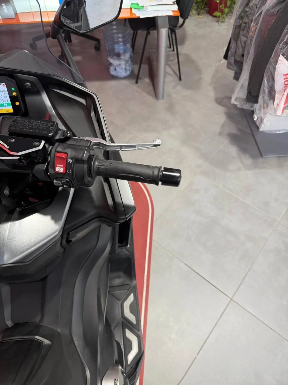 Honda Forza 750 DCT (2021 - 24) (15)