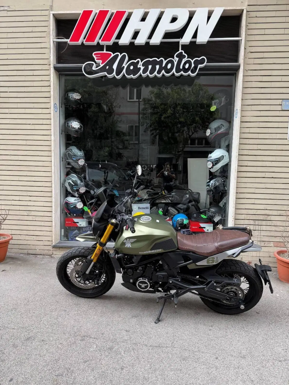 Moto Morini SEIEMMEZZO SCR (2022 - 26) (3)