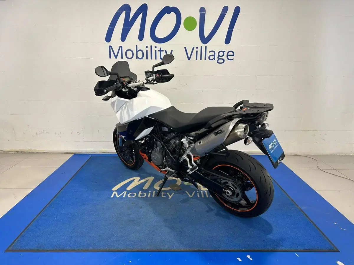 KTM 990 Supermoto R (2009 - 11) (4)