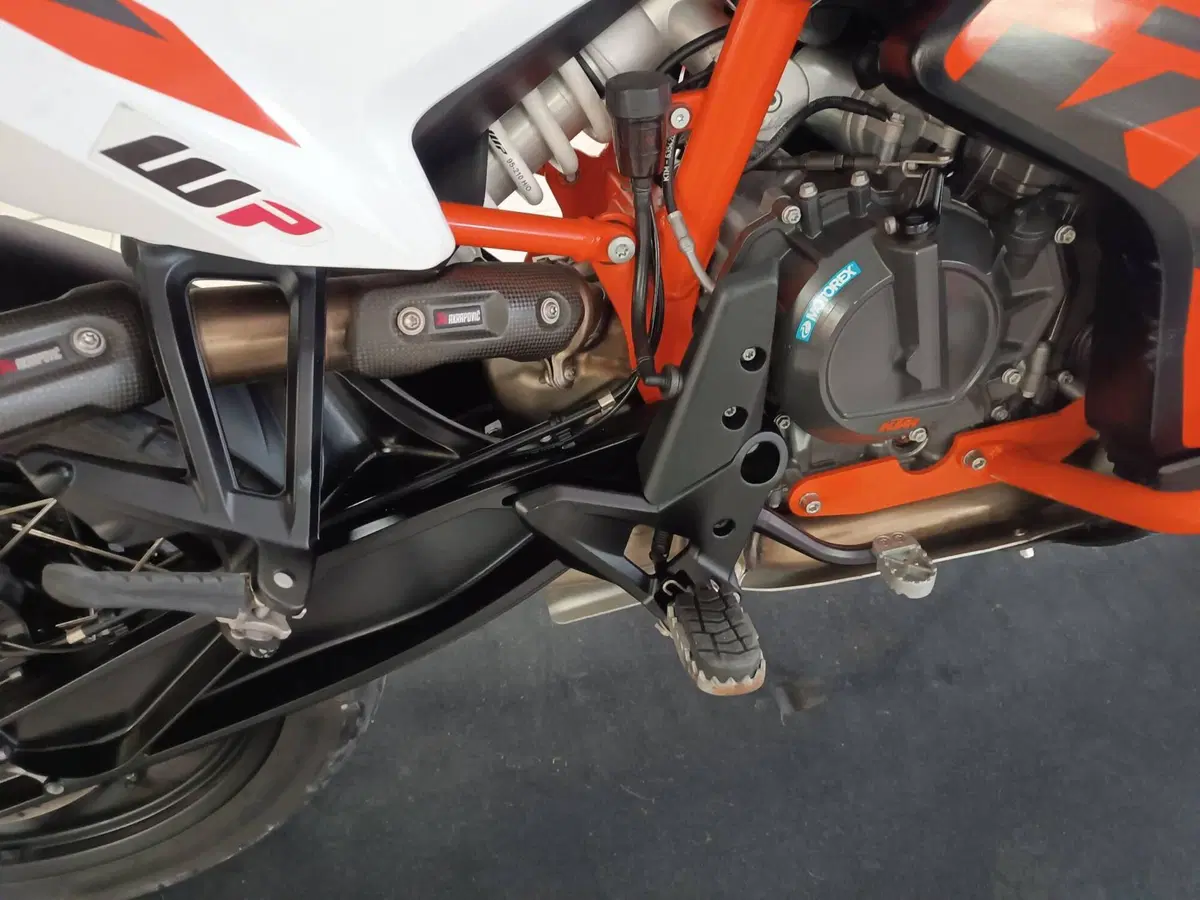 KTM 890 Adventure (2021 - 22) (14)