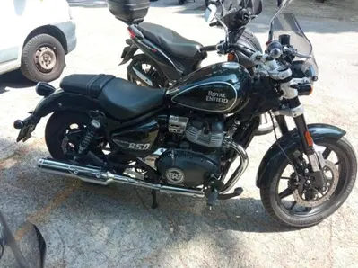 Royal Enfield Super Meteor 650 (2023 - 26) usata