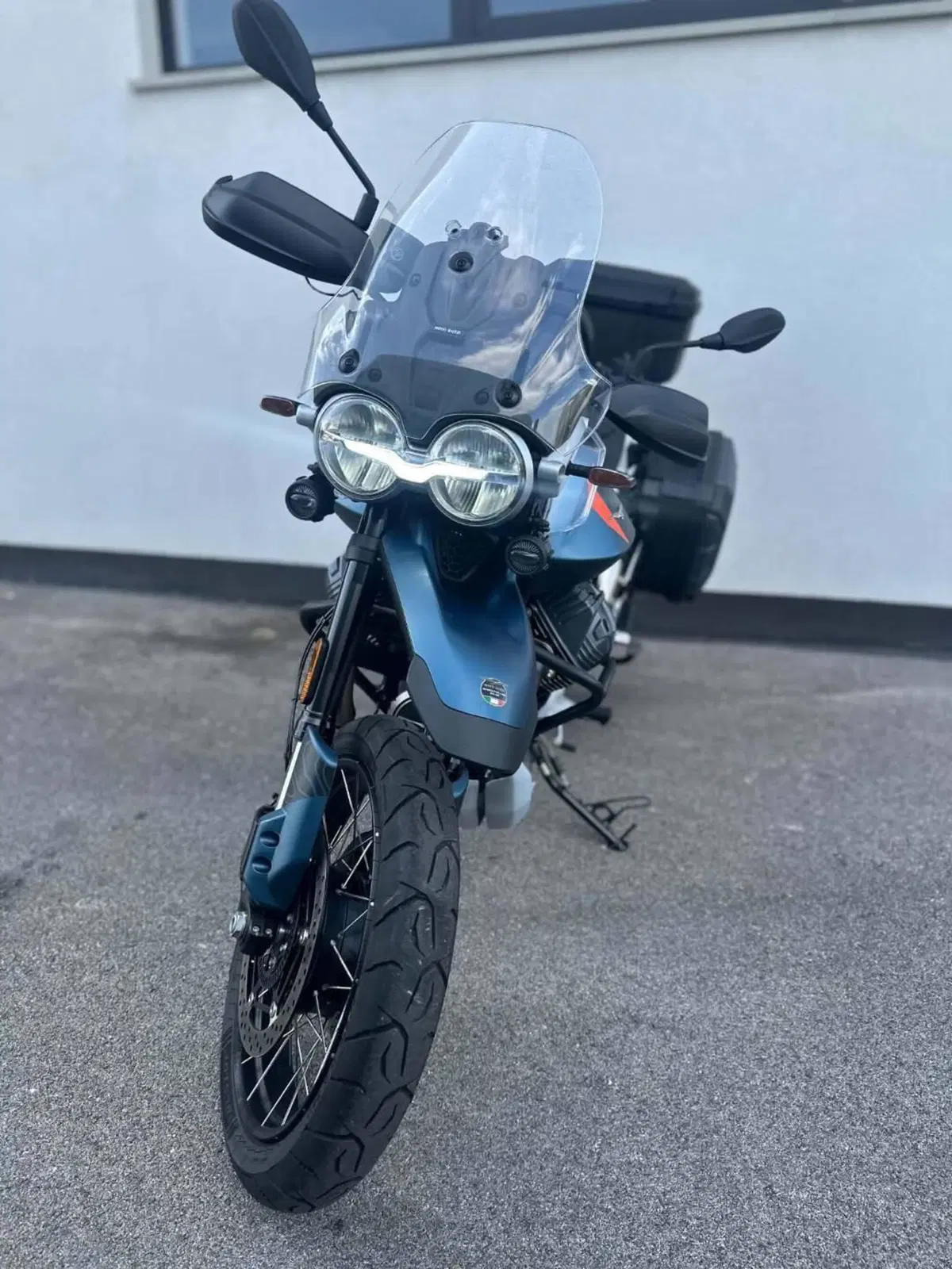 Moto Guzzi V85 TT Travel (2024 - 26) (11)