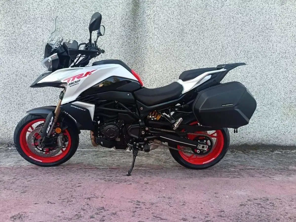 Benelli TRK 902 Stradale (2026) (4)