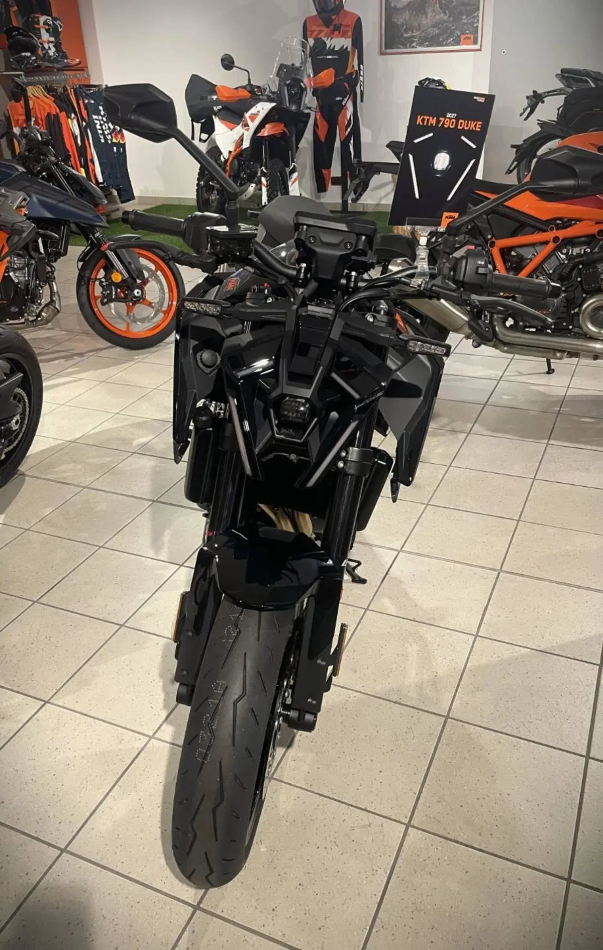 KTM 790 Duke (2027) (4)