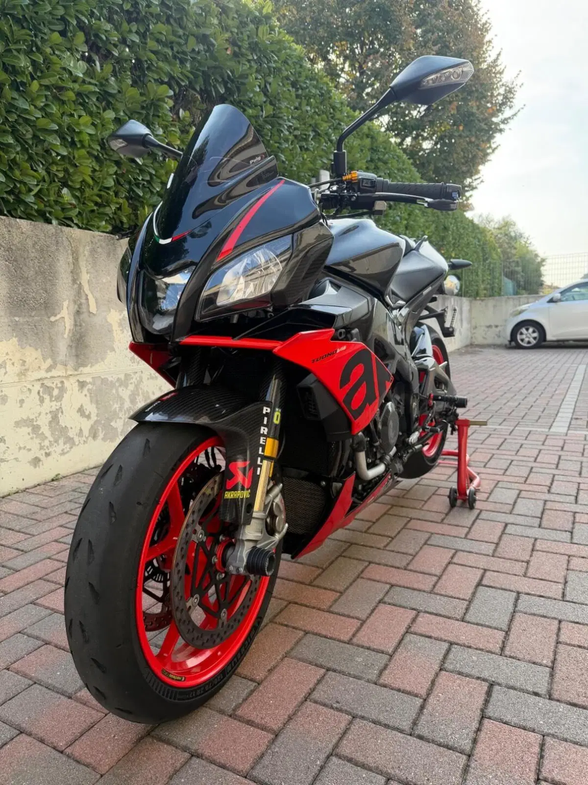 Aprilia Tuono V4 Factory (2019 - 20) (5)