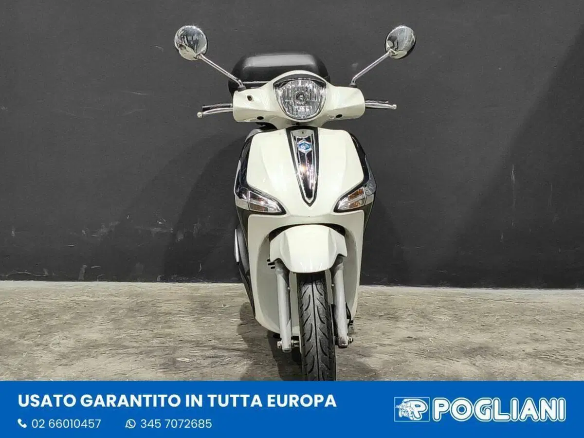 Piaggio Liberty 50 i-get (2016 - 18) (3)