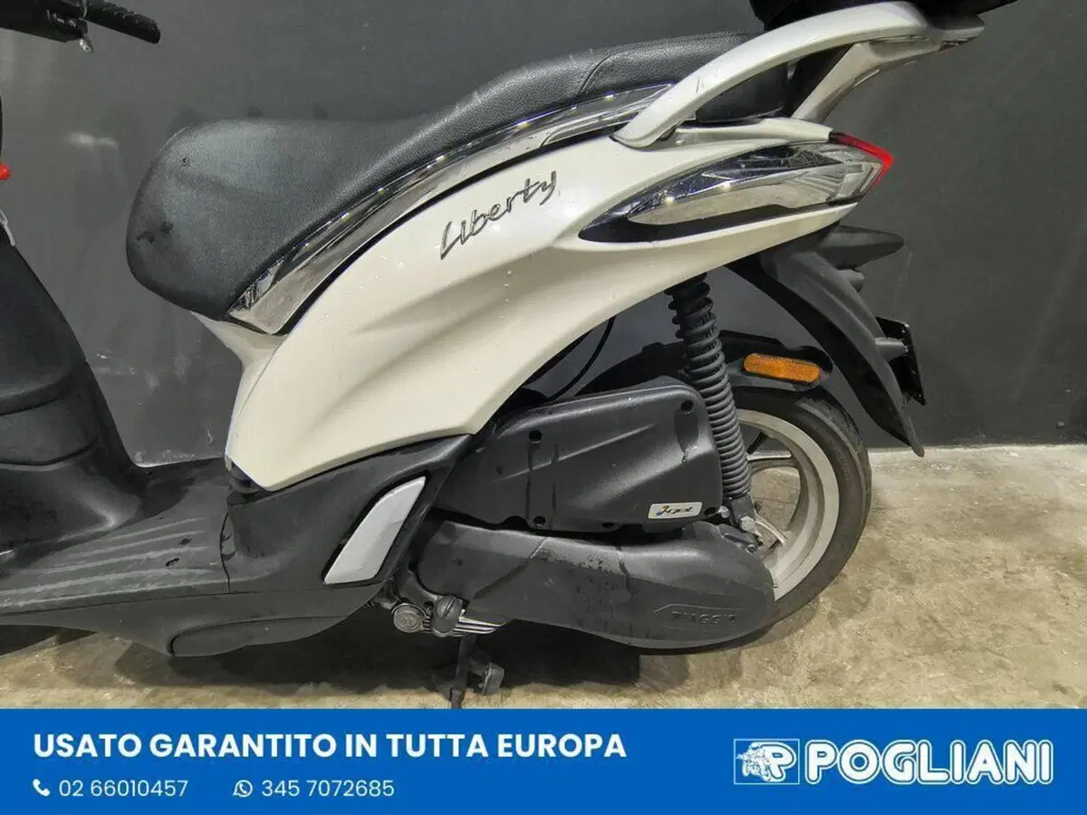 Piaggio Liberty 50 i-get (2016 - 18) (9)
