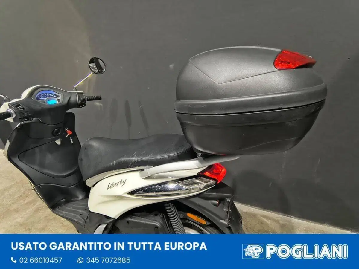 Piaggio Liberty 50 i-get (2016 - 18) (11)