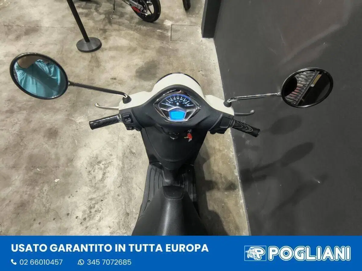 Piaggio Liberty 50 i-get (2016 - 18) (12)