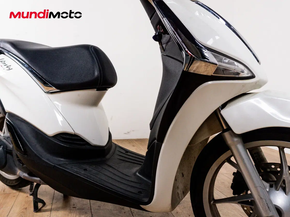 Piaggio Liberty 125 i-get ABS (2016) (5)