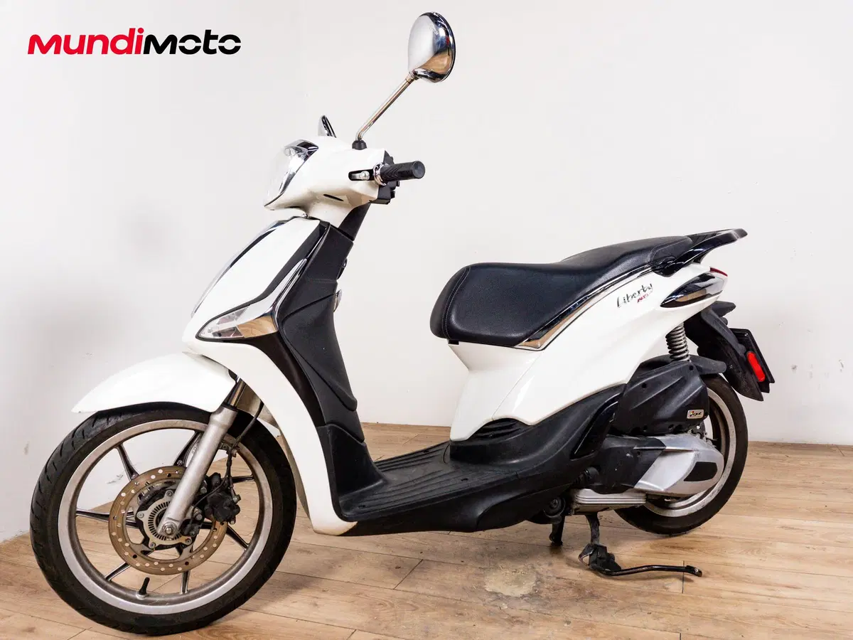 Piaggio Liberty 125 i-get ABS (2016) (8)