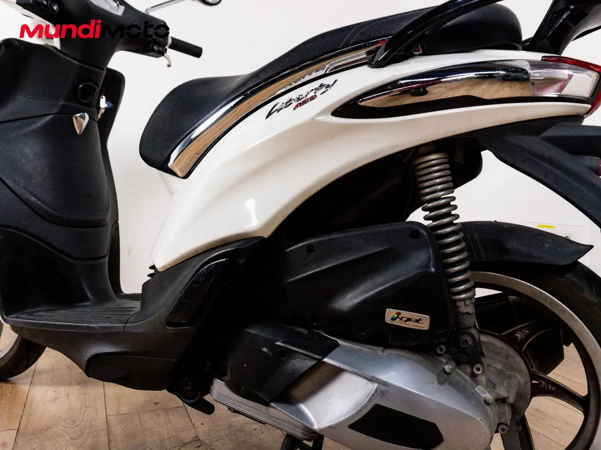 Piaggio Liberty 125 i-get ABS (2016) (10)