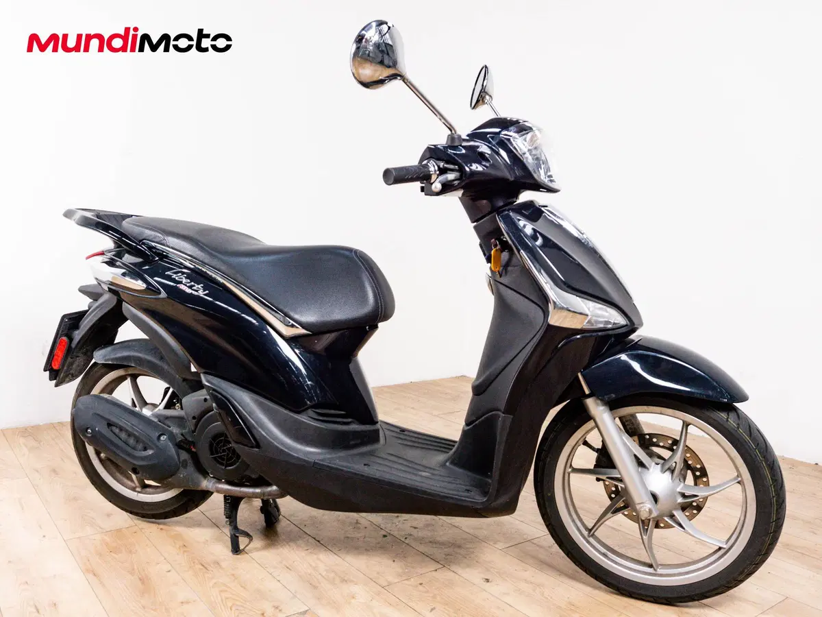 Piaggio Liberty 125 i-get ABS (2016) (2)