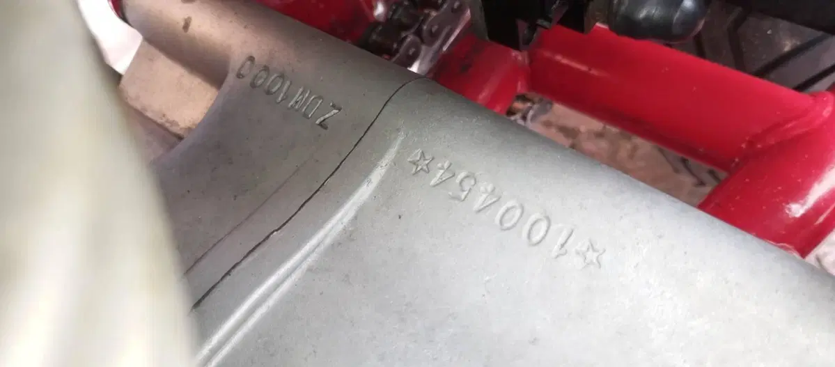 Ducati 1000 Mike Hailwood Replica  (7)