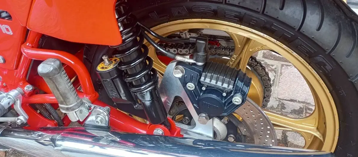 Ducati 1000 Mike Hailwood Replica  (19)