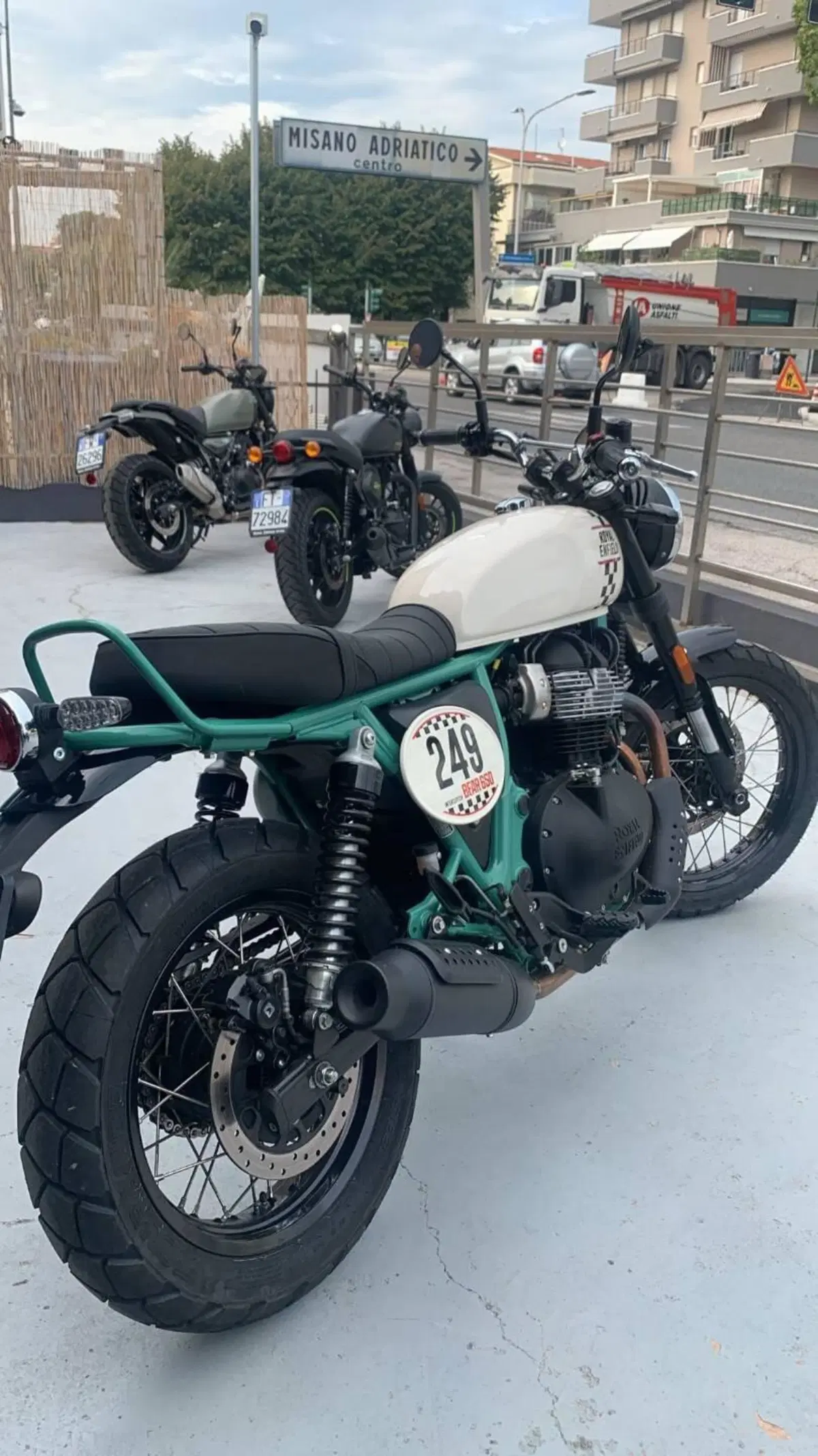 Royal Enfield Bear 650 (2025 - 26) (4)