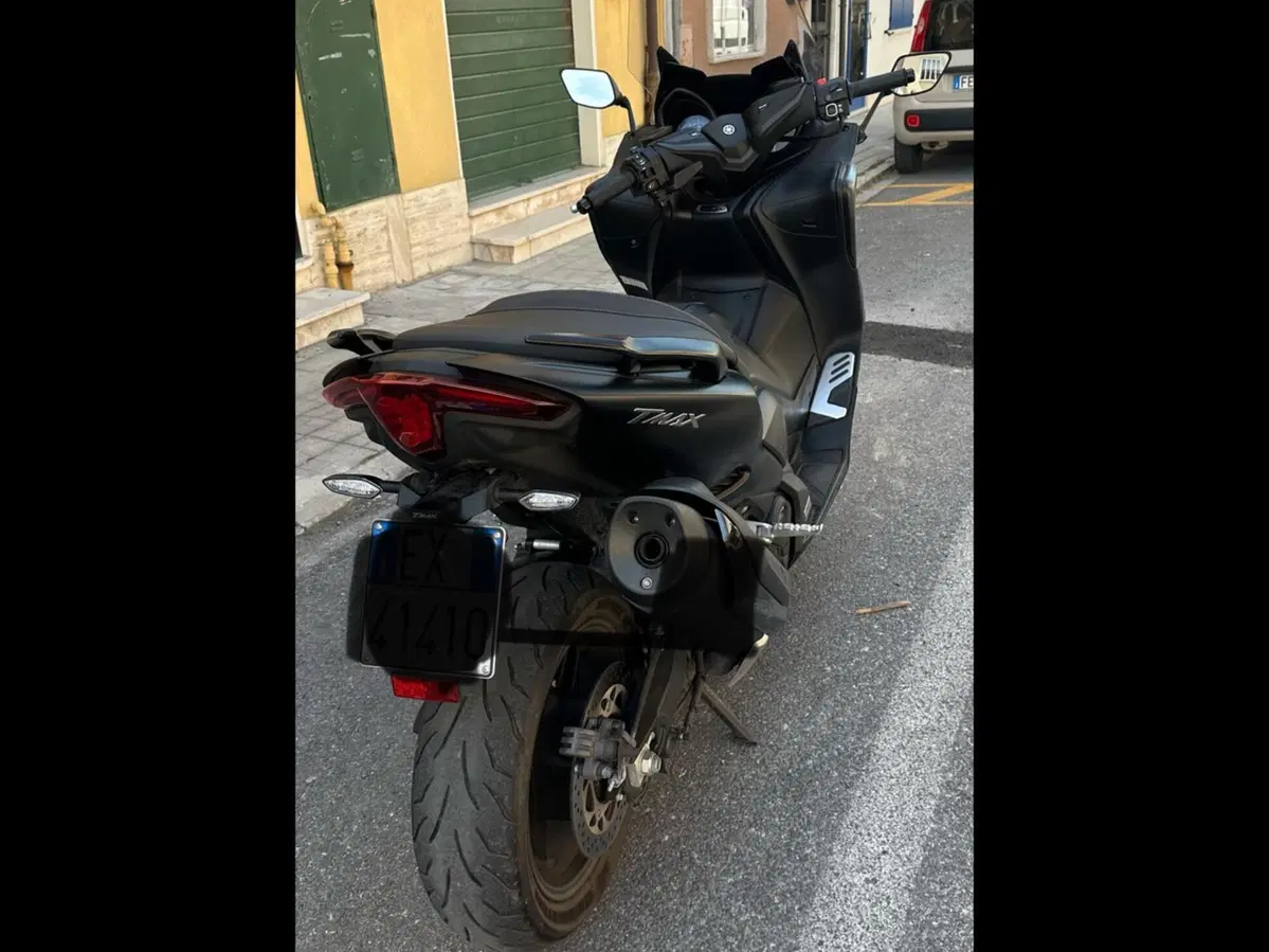 Yamaha T-Max 560 (2020 - 21) (3)